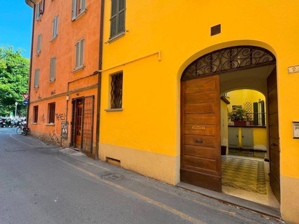 appartamento in vendita a Reggio nell'Emilia in zona Città Storica