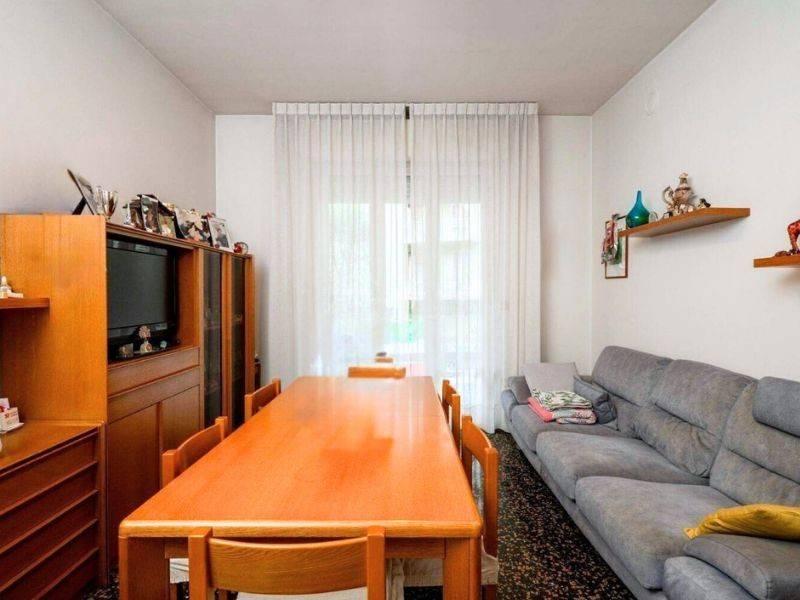 casa indipendente in vendita a Reggio nell'Emilia in zona Città Storica
