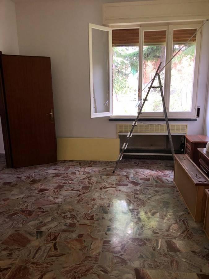 casa indipendente in vendita a Reggio nell'Emilia in zona Città Storica