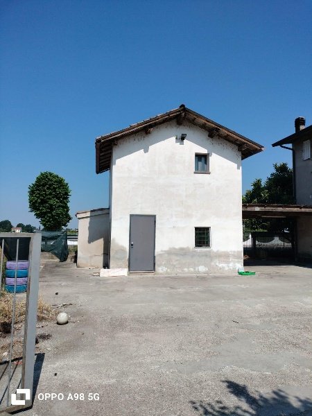 casa indipendente in vendita a Reggio nell'Emilia