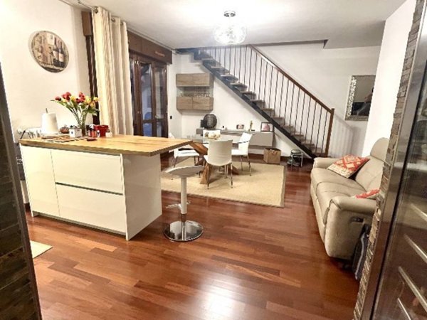 appartamento in vendita a Reggio nell'Emilia in zona Tribunale