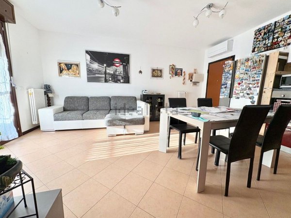 appartamento in vendita a Reggio nell'Emilia in zona Tribunale