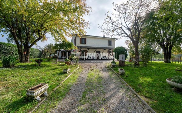 casa indipendente in vendita a Reggio nell'Emilia in zona Roncadella