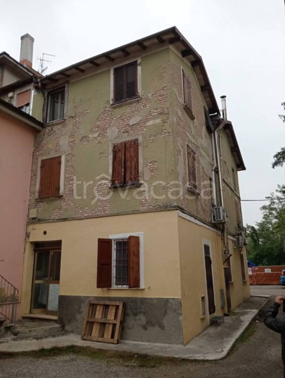 appartamento in vendita a Reggio nell'Emilia in zona Regina Pacis