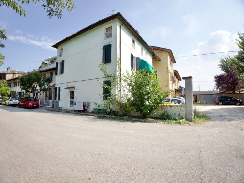 appartamento in vendita a Reggio nell'Emilia in zona Mancasale