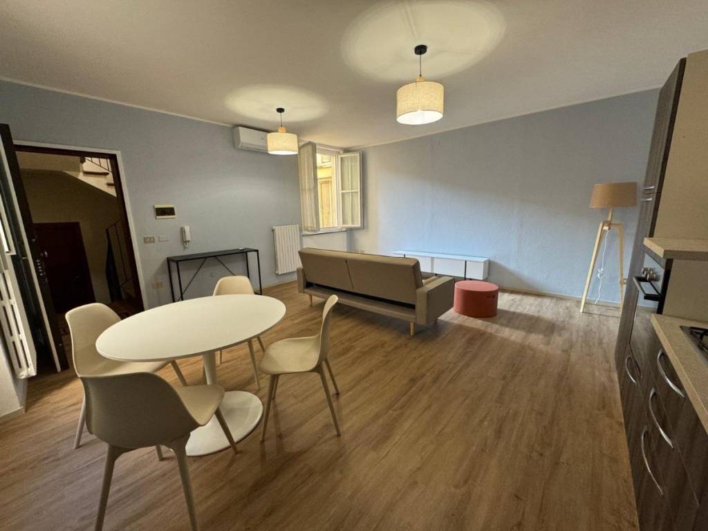 appartamento in vendita a Reggio nell'Emilia in zona Città Storica