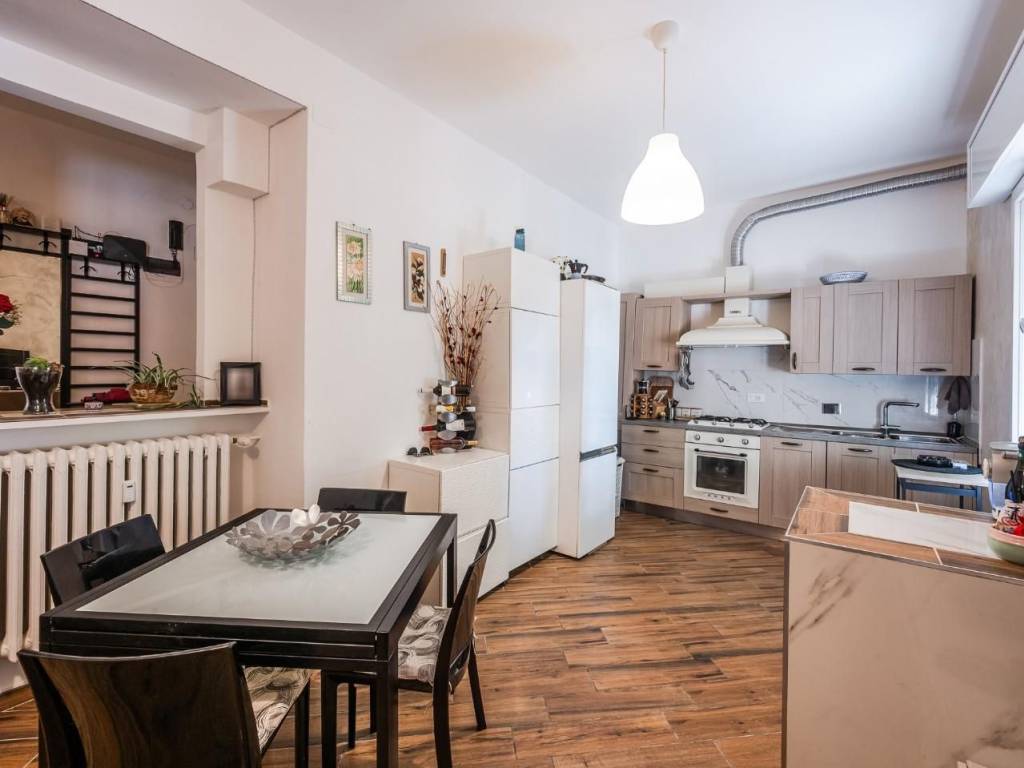 appartamento in vendita a Reggio nell'Emilia in zona Città Storica