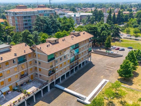 appartamento a Reggio nell'Emilia in zona San Pellegrino / Villa Canali