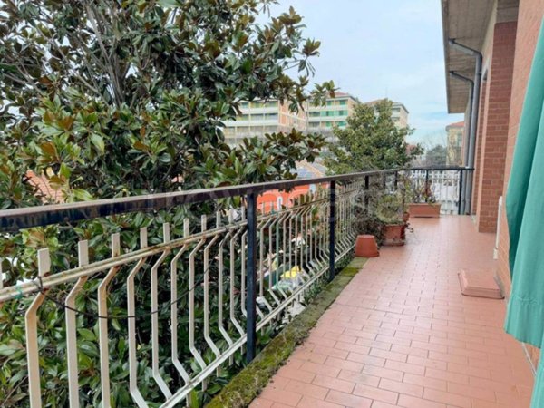 appartamento in vendita a Reggio nell'Emilia in zona Ospizio