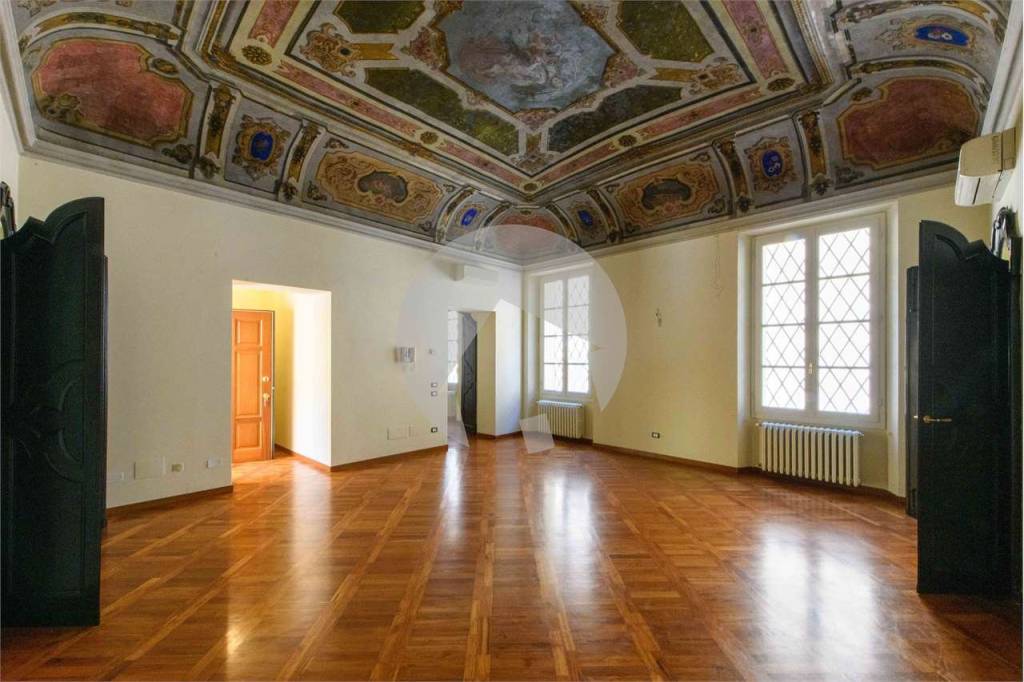 appartamento in vendita a Reggio nell'Emilia in zona Città Storica