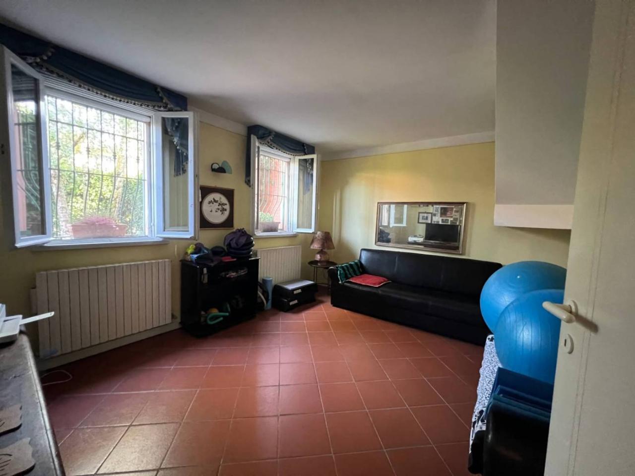 casa indipendente in vendita a Reggio nell'Emilia in zona Roncadella