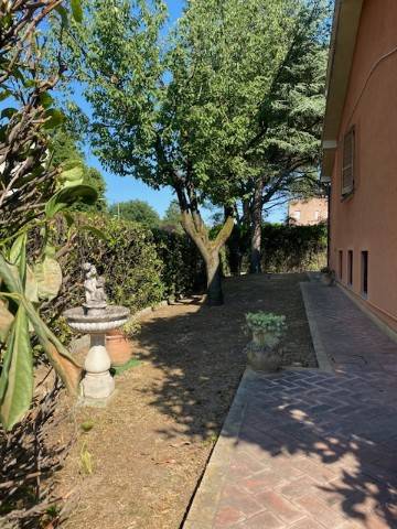 casa indipendente in vendita a Reggio nell'Emilia