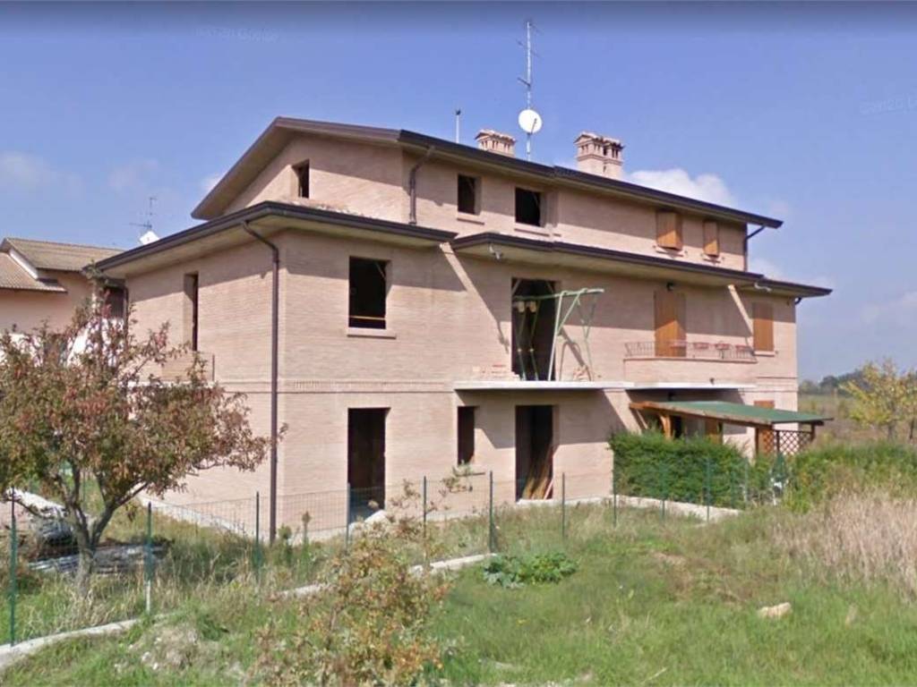 casa indipendente in vendita a Reggio nell'Emilia