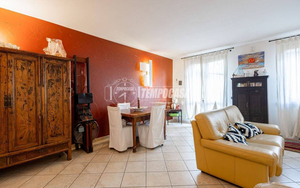 casa indipendente in vendita a Reggio nell'Emilia in zona Codemondo