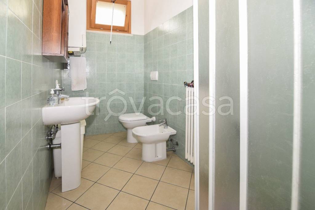 ufficio in vendita a Reggio nell'Emilia in zona Santa Croce