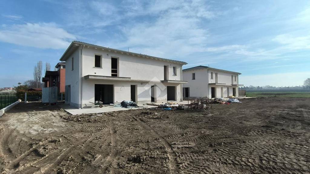 casa indipendente in vendita a Reggio nell'Emilia in zona Gavasseto