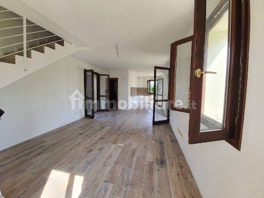 casa indipendente in vendita a Reggio nell'Emilia in zona Baragalla