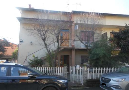 casa indipendente in vendita a Reggio nell'Emilia in zona Baragalla