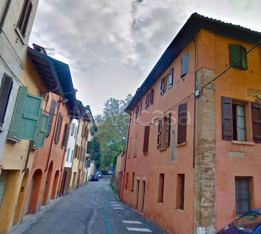 appartamento in vendita a Reggio nell'Emilia in zona Città Storica