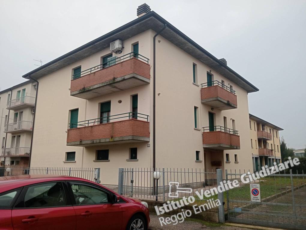 appartamento in vendita a Reggio nell'Emilia in zona Pieve Modolena