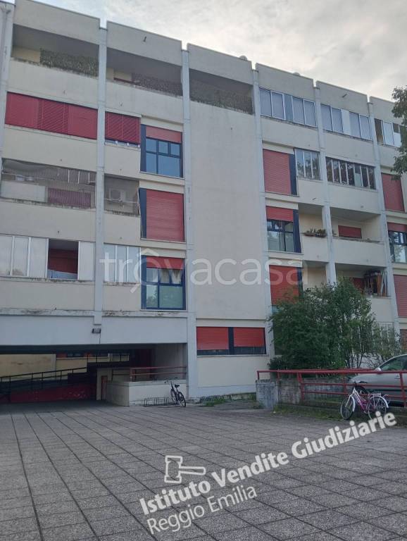 appartamento in vendita a Reggio nell'Emilia in zona Baragalla