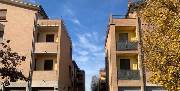 casa indipendente in vendita a Reggio nell'Emilia in zona Città Storica
