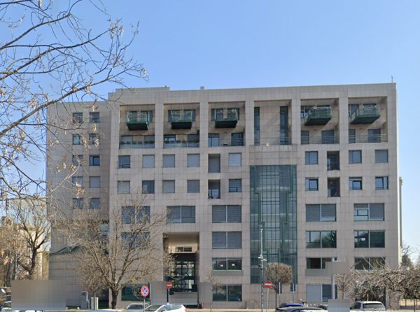ufficio in vendita a Reggio nell'Emilia in zona Ospizio