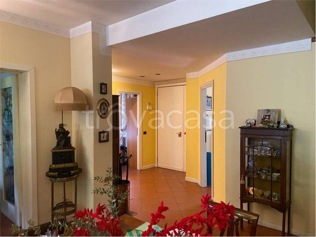 casa indipendente in vendita a Reggio nell'Emilia