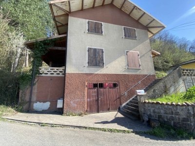 casa indipendente in vendita a Reggio nell'Emilia