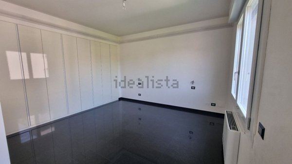appartamento in vendita a Reggio nell'Emilia in zona Mirabello