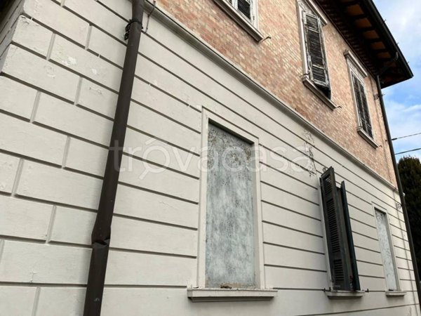 casa indipendente in vendita a Reggio nell'Emilia in zona Mirabello