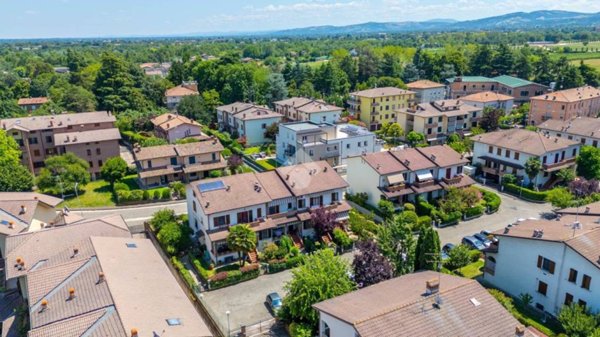 appartamento in vendita a Reggio nell'Emilia in zona Rivalta
