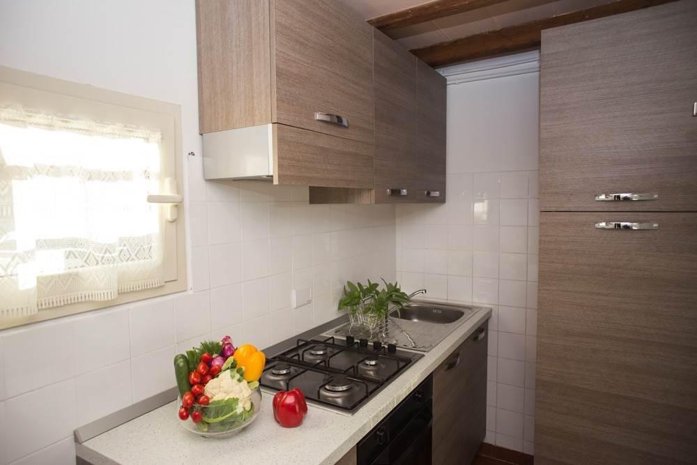 casa indipendente in vendita a Reggio nell'Emilia in zona Città Storica
