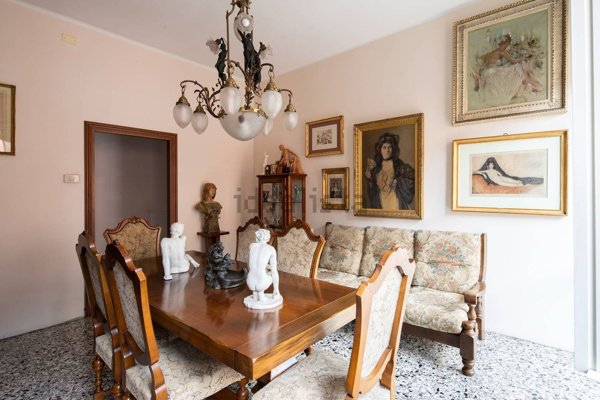 appartamento a Reggio nell'Emilia in zona San Pellegrino / Villa Canali