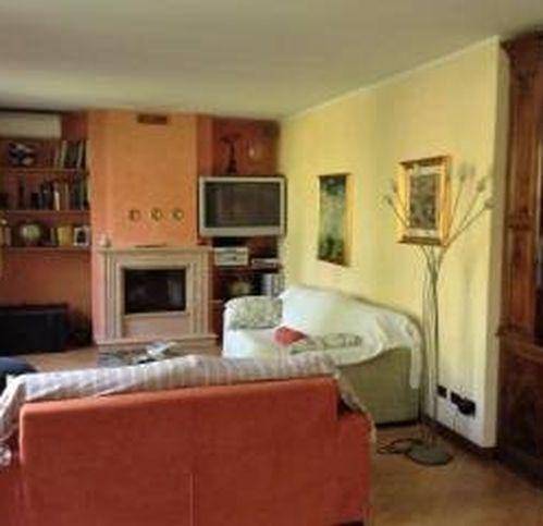 casa indipendente in vendita a Reggio nell'Emilia in zona Rivalta
