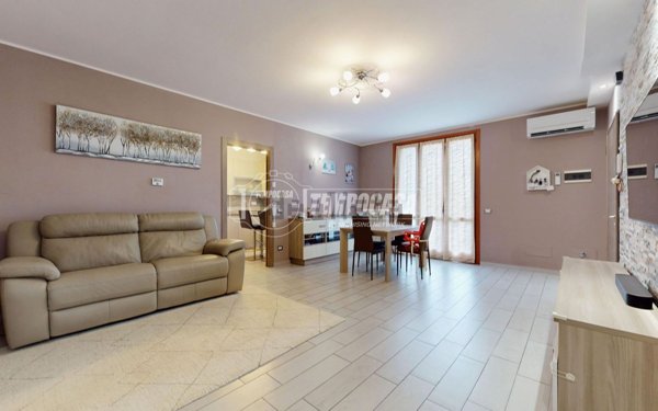 appartamento in vendita a Reggio nell'Emilia in zona Roncadella