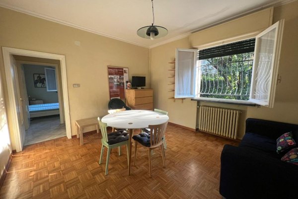 negozio in vendita a Reggio nell'Emilia in zona Città Storica