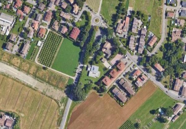capannone in vendita a Reggio nell'Emilia in zona Tribunale