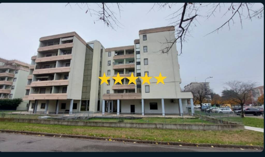 appartamento in vendita a Reggio nell'Emilia in zona Tribunale