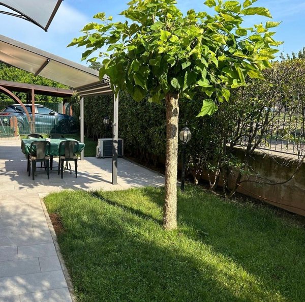 appartamento in vendita a Reggio nell'Emilia in zona Buco del Signore