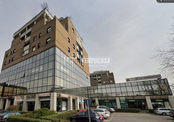 ufficio in vendita a Reggio nell'Emilia in zona Città Storica