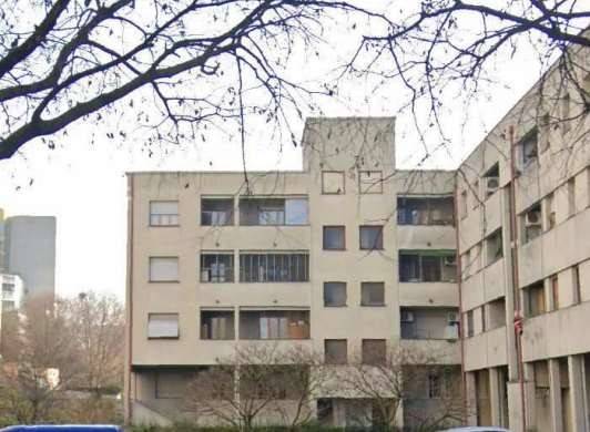 appartamento in vendita a Reggio nell'Emilia in zona Tribunale
