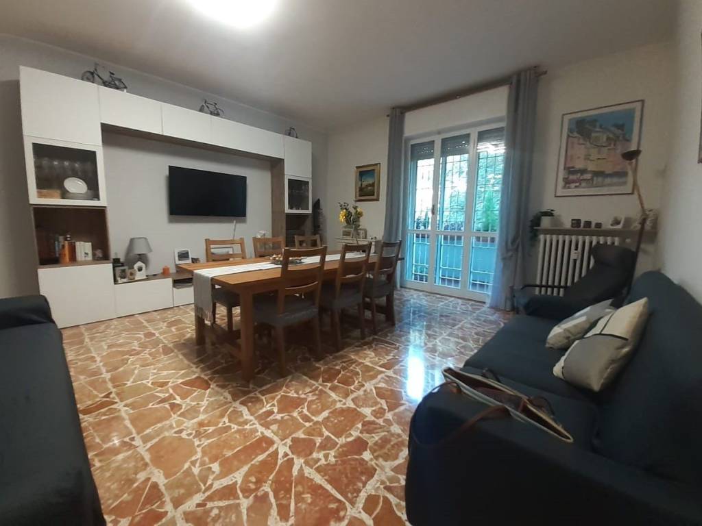 appartamento in vendita a Reggio nell'Emilia in zona Ospizio