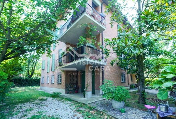 appartamento in vendita a Reggio nell'Emilia in zona Città Storica