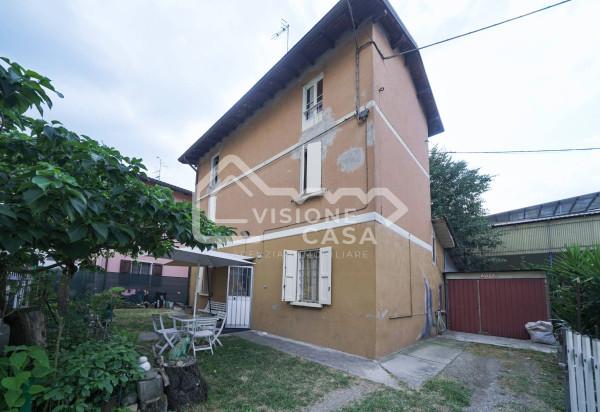 casa indipendente in vendita a Reggio nell'Emilia in zona Città Storica