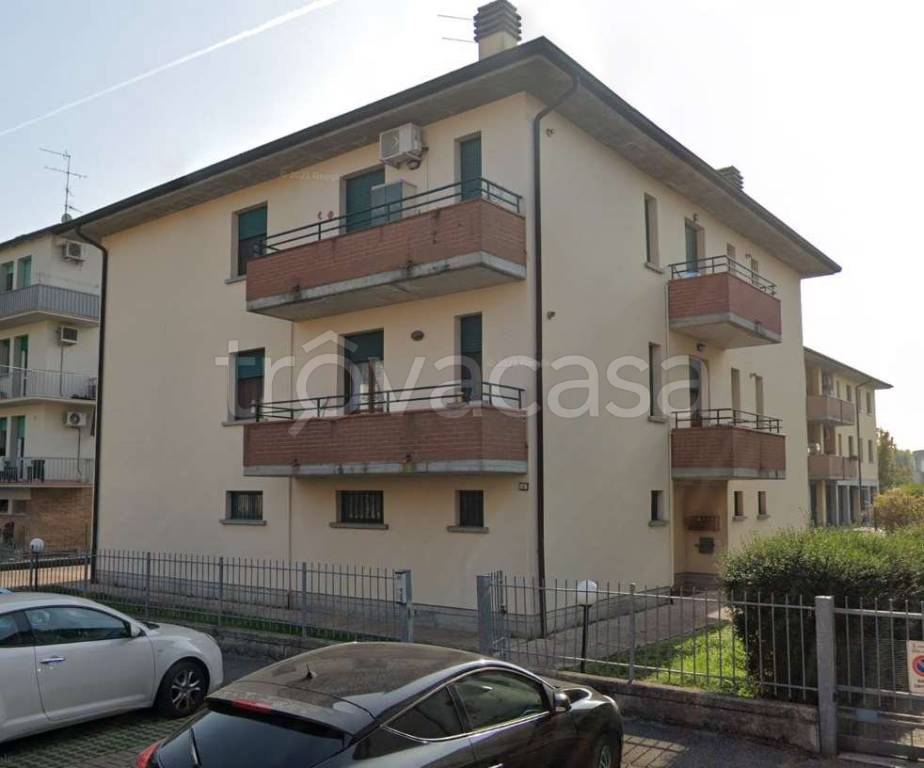 appartamento in vendita a Reggio nell'Emilia in zona Pieve Modolena