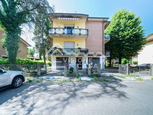 casa indipendente in vendita a Reggio nell'Emilia