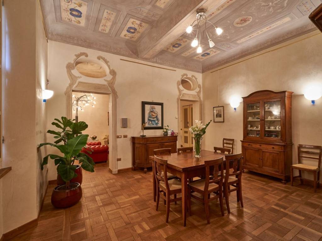 appartamento in vendita a Reggio nell'Emilia in zona Città Storica