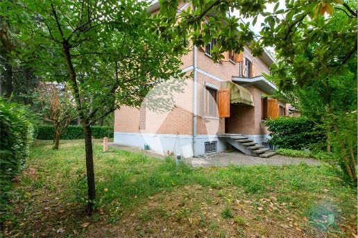 casa indipendente in vendita a Reggio nell'Emilia in zona Baragalla