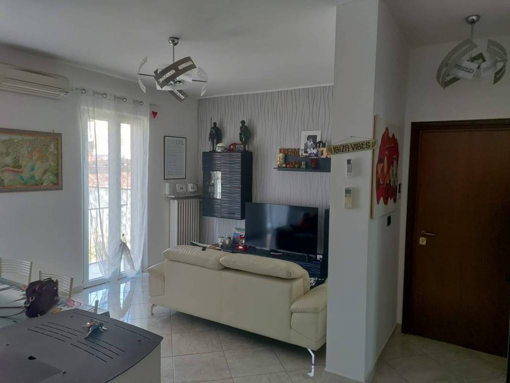 appartamento in vendita a Reggio nell'Emilia in zona Mirabello